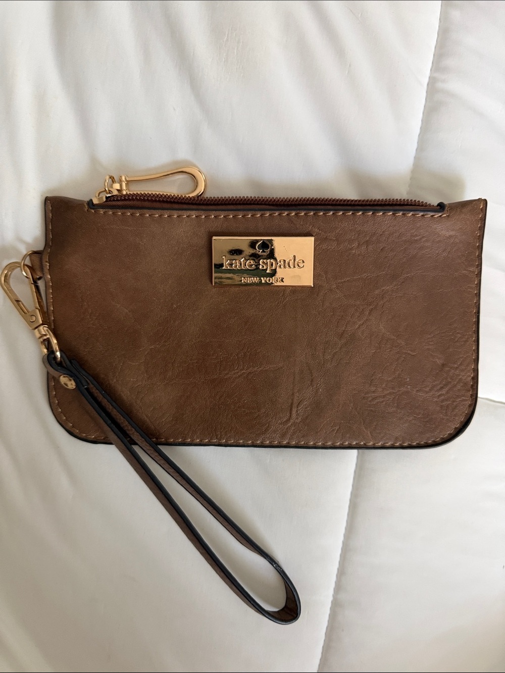 kate spade brown leather wristlet with gold hardware